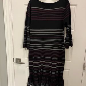 Multicolored stripe Knit w ruffled hemline and ruffled sleeves Sz XL